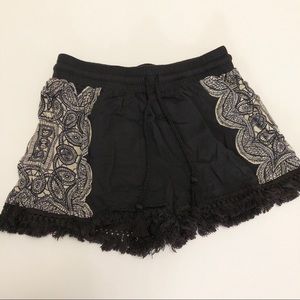 Print shorts with tassels